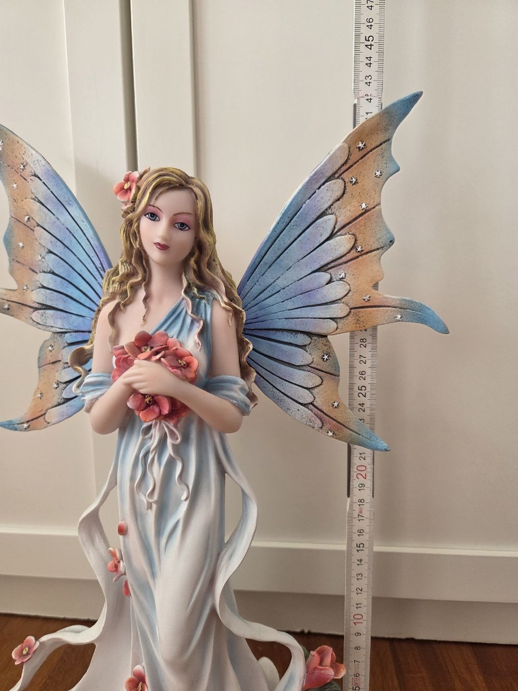 Statuette: Statuette fée avec fleurs décorative neuf – Nuovo e nell'imballaggio originale da Delémont venduto da HappyGirl 2