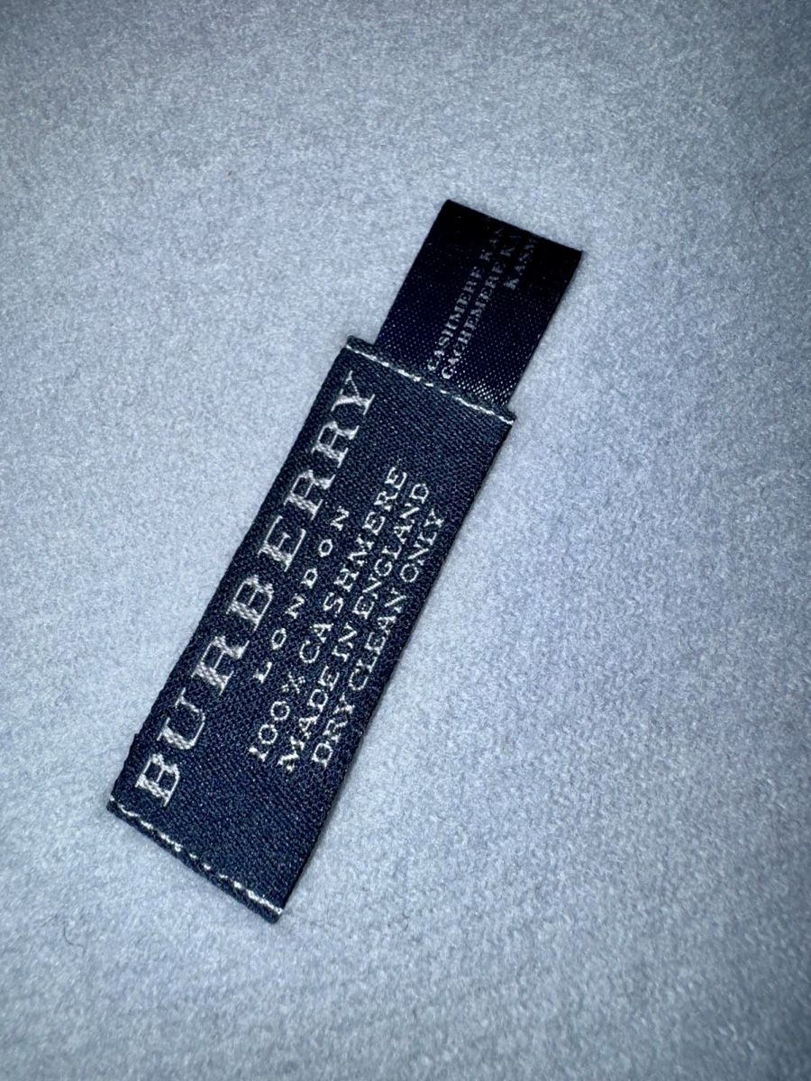 Burberry Foulards & écharpes: Burberry Scarf – Neuf (Voir description) à Collonge-Bellerive par alejan_0984 1