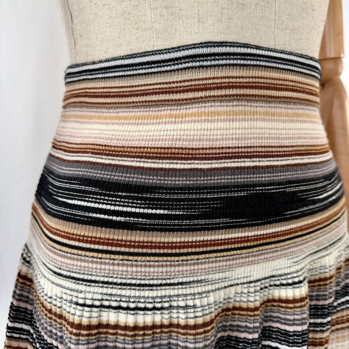 Missoni Gonne: MISSONI Wool Mini Skirt – Nuovo (secondo la descrizione) da Emmen venduto da Colette-Juliette 2