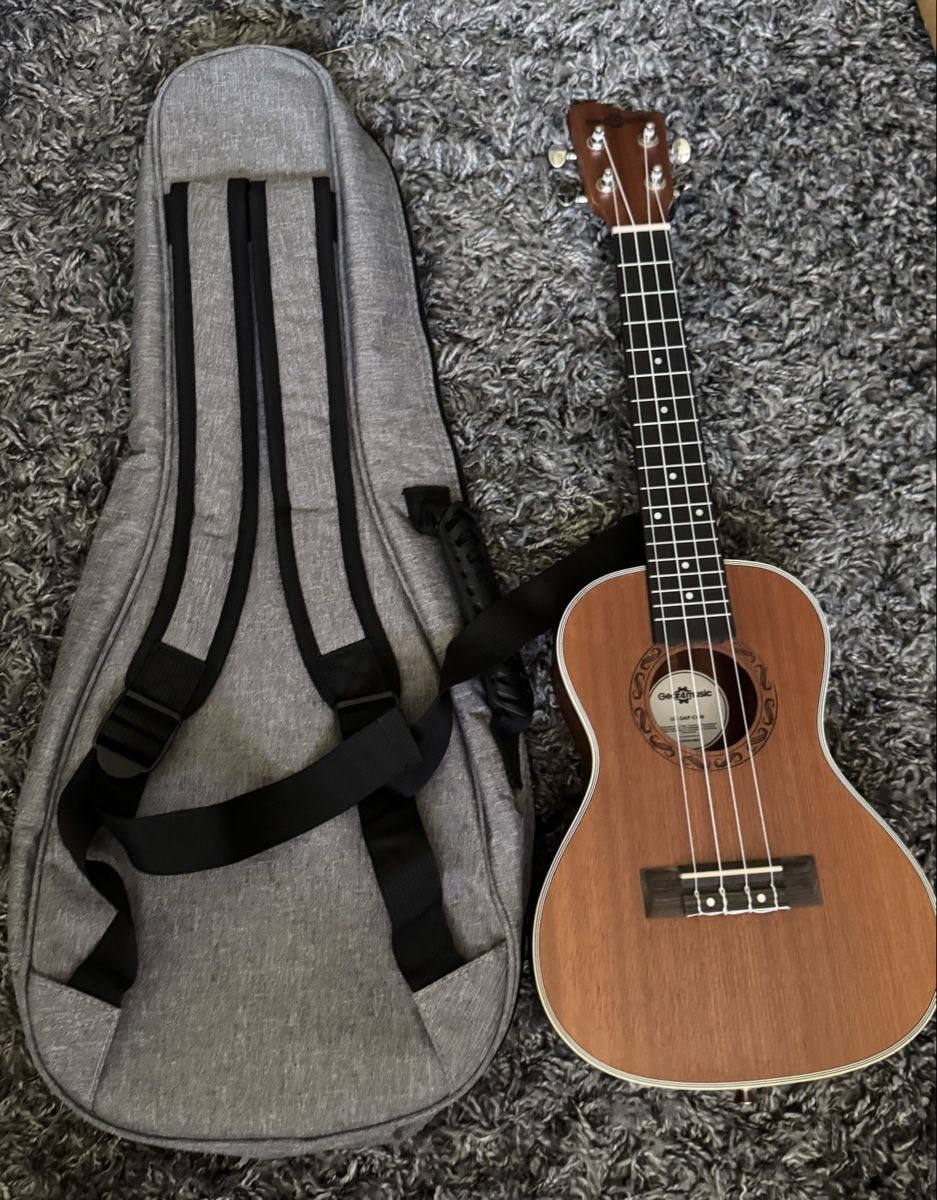 Musikinstrumente: Ukulele – Neu (gemäss Beschreibung) aus Wengen von Kienzler240509 1