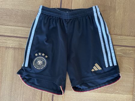 Adidas Deutschland Short, Grösse 140, Top Zustand!