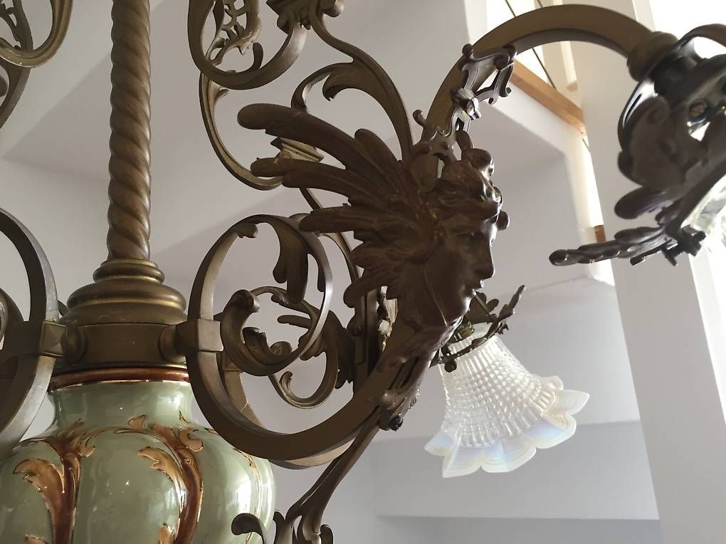 Lampadari & plafoniere: Antiker Kronleuchter mit 5 Glas-Schirm – Usato da Niederrohrdorf venduto da S056 2
