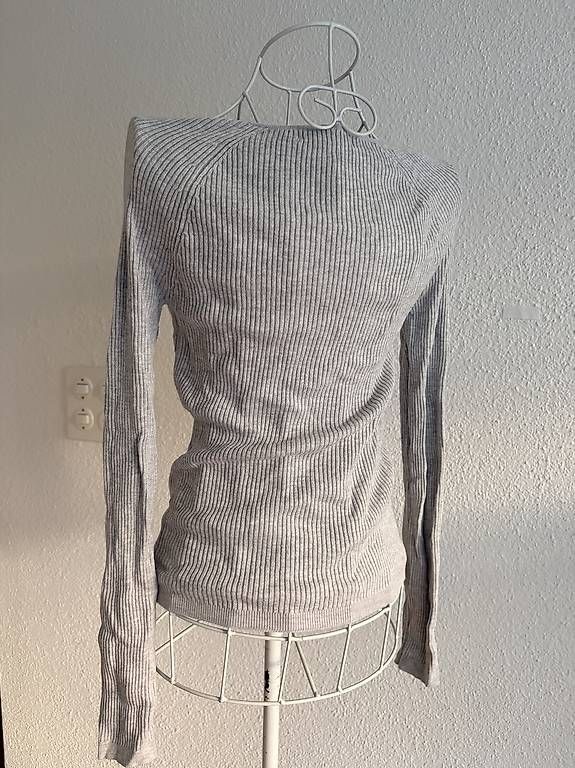 Tops:  Schlichtes geripptes Langarm-Top  – D'occasion à Kriens par dajaxoxo 1