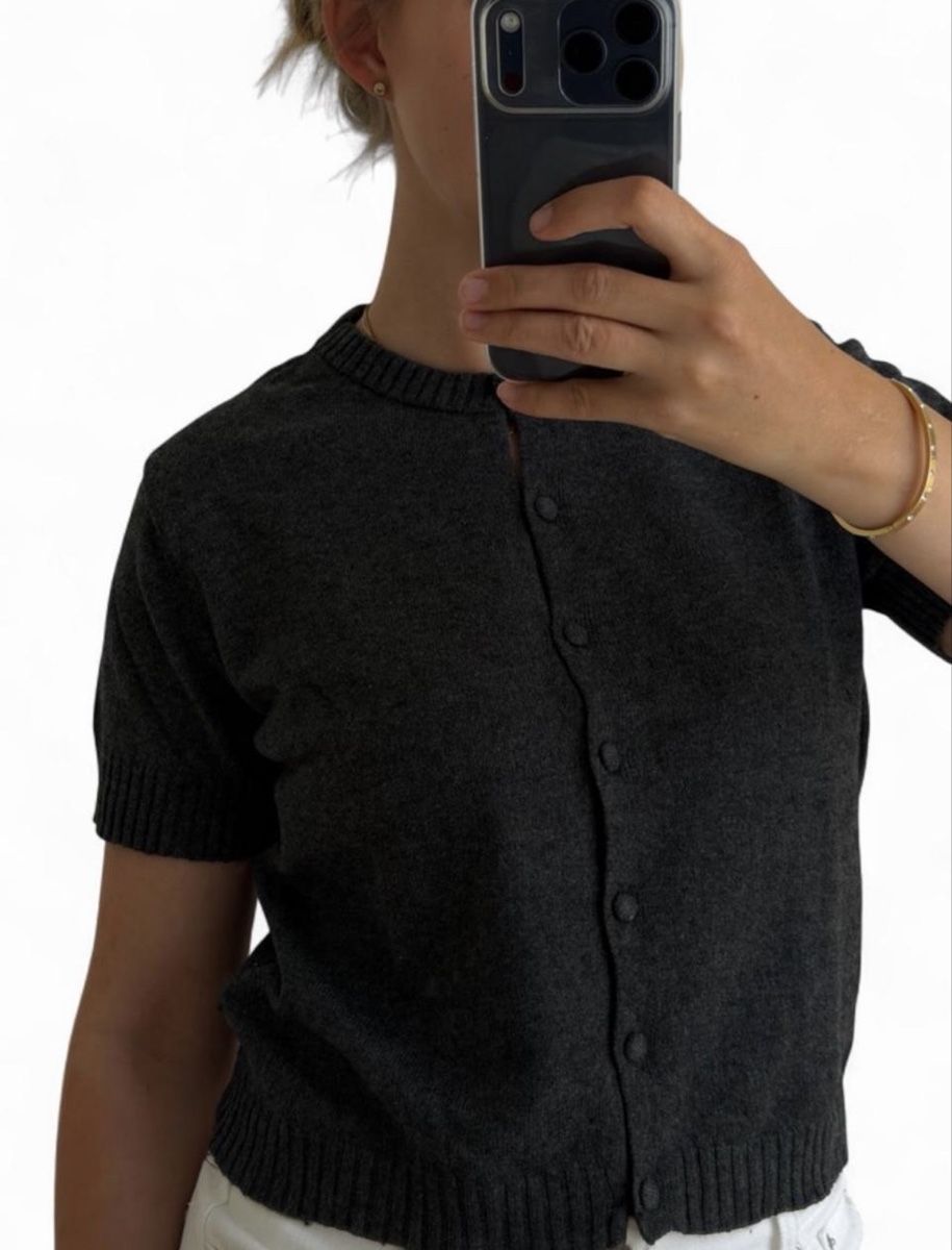 Zara Pullover & Sweatshirts: Stricktop kurzarm dunkelgrau Grösse S/M – Gebraucht aus Einsiedeln von antoinettevw