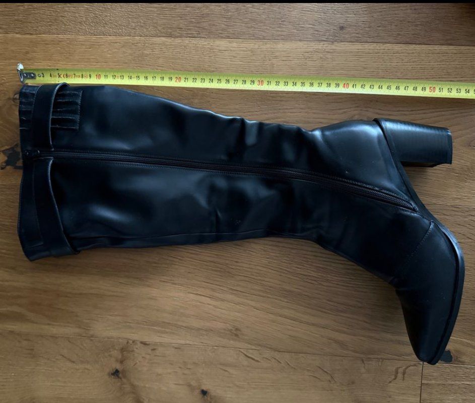 Scarpe da donna: Hoher Stiefel schwarz Grösse 41 – Usato da Bischofszell venduto da kro_ykt6 5