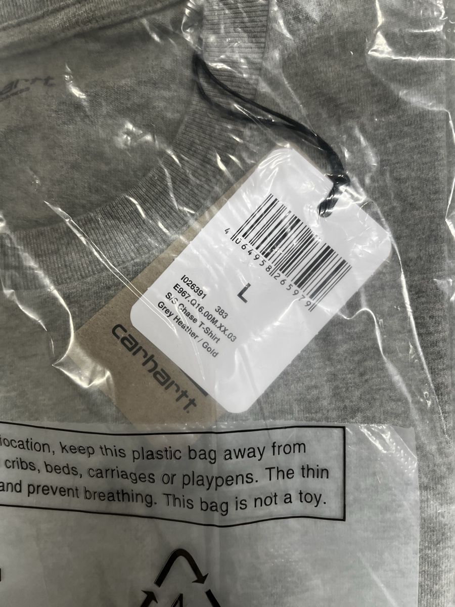 Carhartt T-Shirts: Carhartt Shirts – Neu und originalverpackt aus Zürich von s.akeret 1