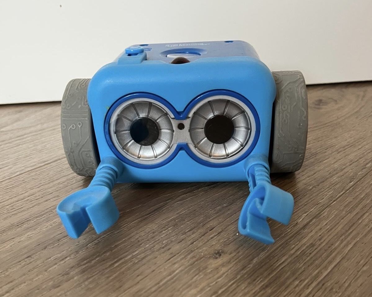 Spielzeuge: Botley Lernroboter mit Fernbedienung und Programmierkarten   – Gebraucht aus Widen von Webru80