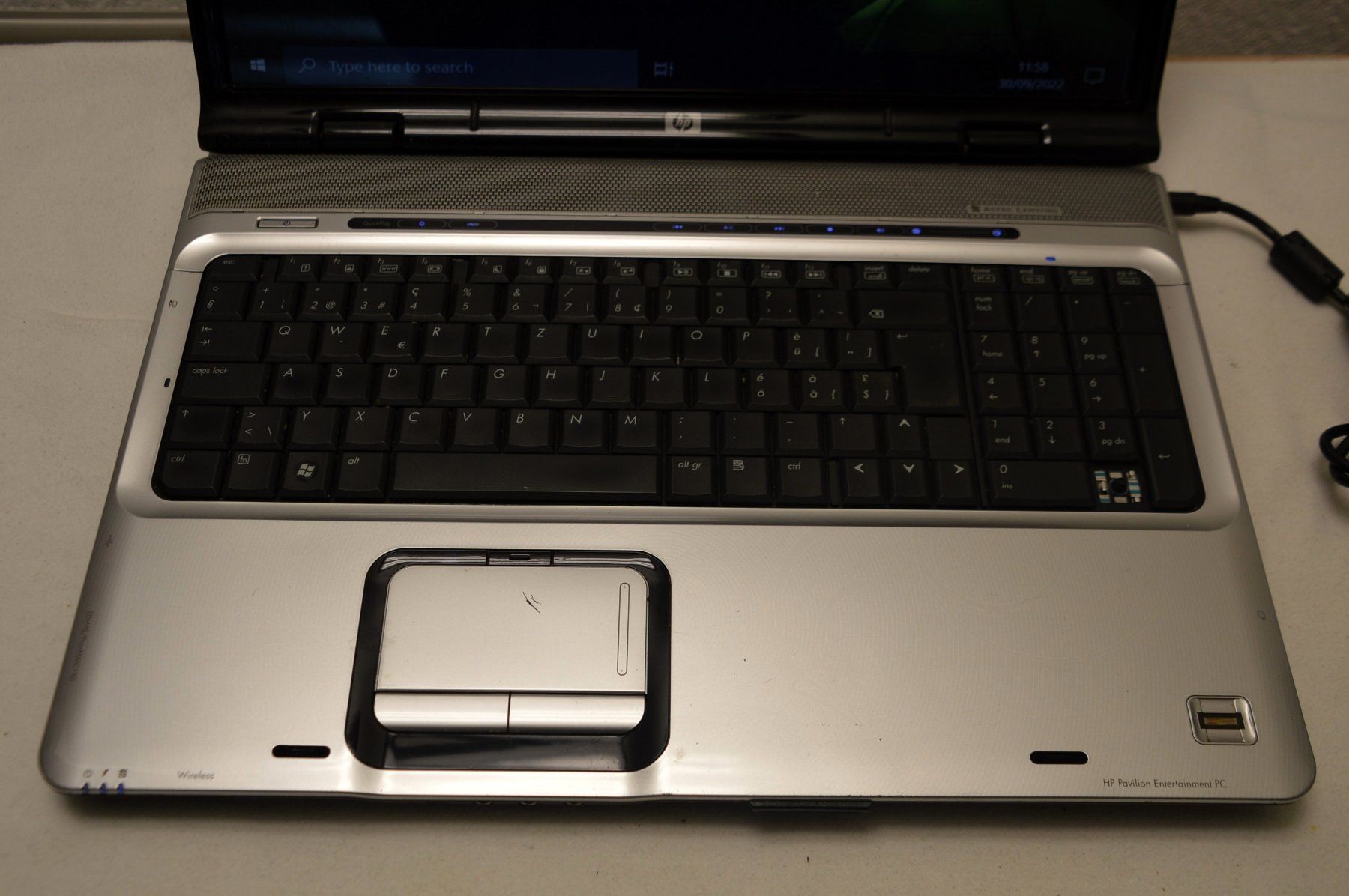 Compaq Notebooks: Laptop Compaq Pavilion DV9500 HDMI 17,3' – Gebraucht aus Collonges von arashee 2