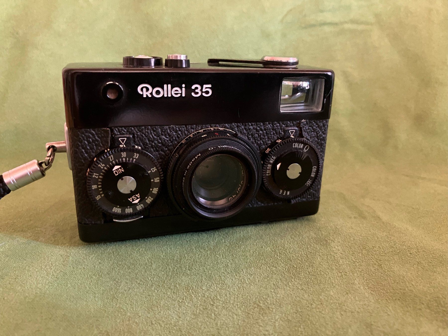 Rollei Kamera: Rollei 35 T mit Skylight Filter – Gebraucht aus Zürich von siruptaucher