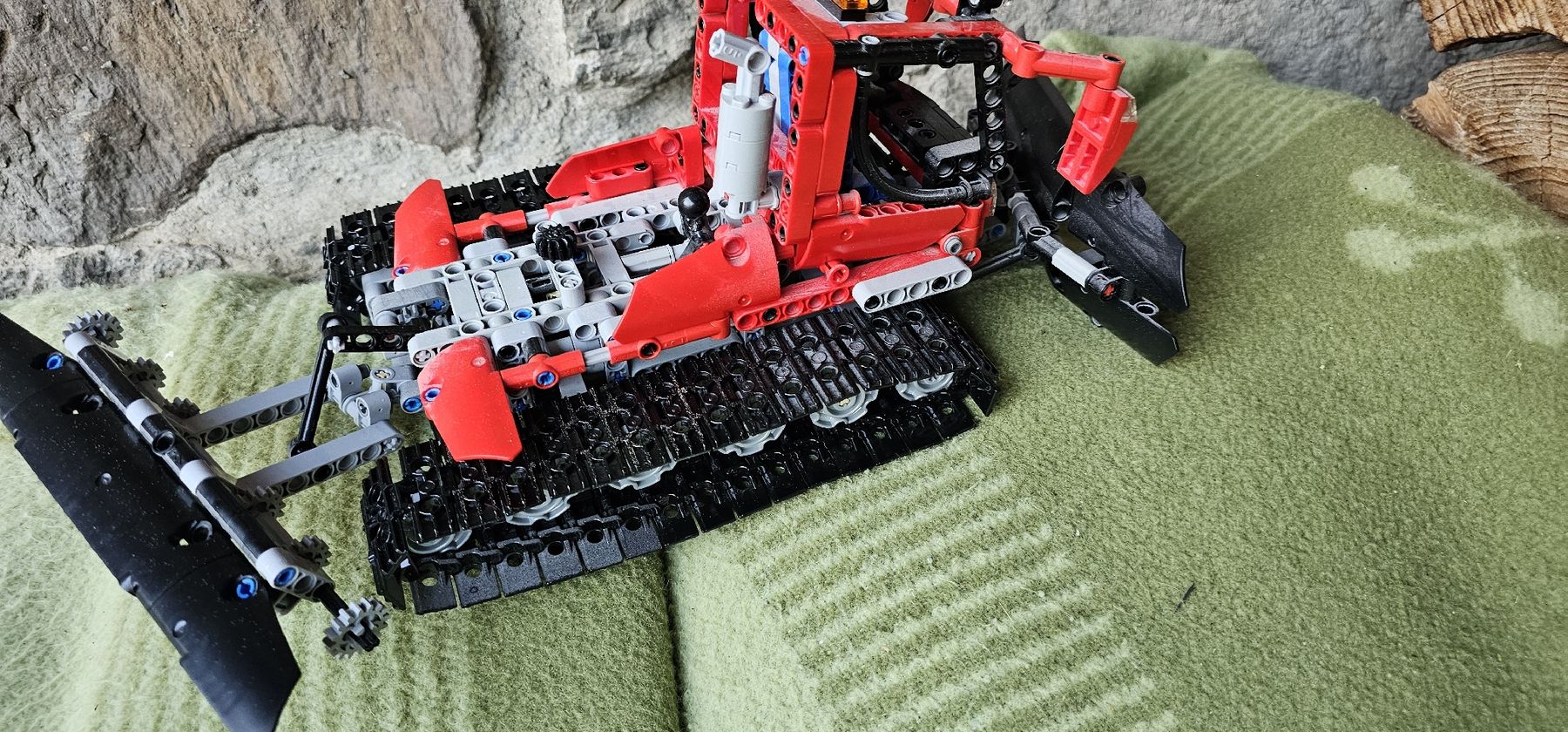 Technics Kit di costruzioni: Lego Technic Pistenfahrzeug – Usato da Ferden venduto da jemyce 2