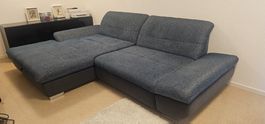 Bequeme sofa mit Schlaffunktion – frisch gereinigt