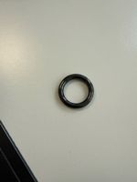 Neuer, stylischer Damenring, Grösse 18.5 mm, Schwarz Top!