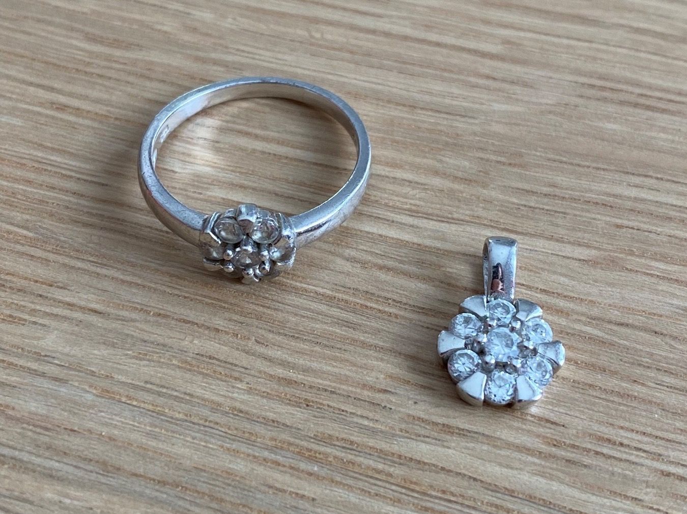 Ciondoli: Schmuckset Ring und Anhänger SILBER 925 – Usato da Zürich venduto da Dan_Hak