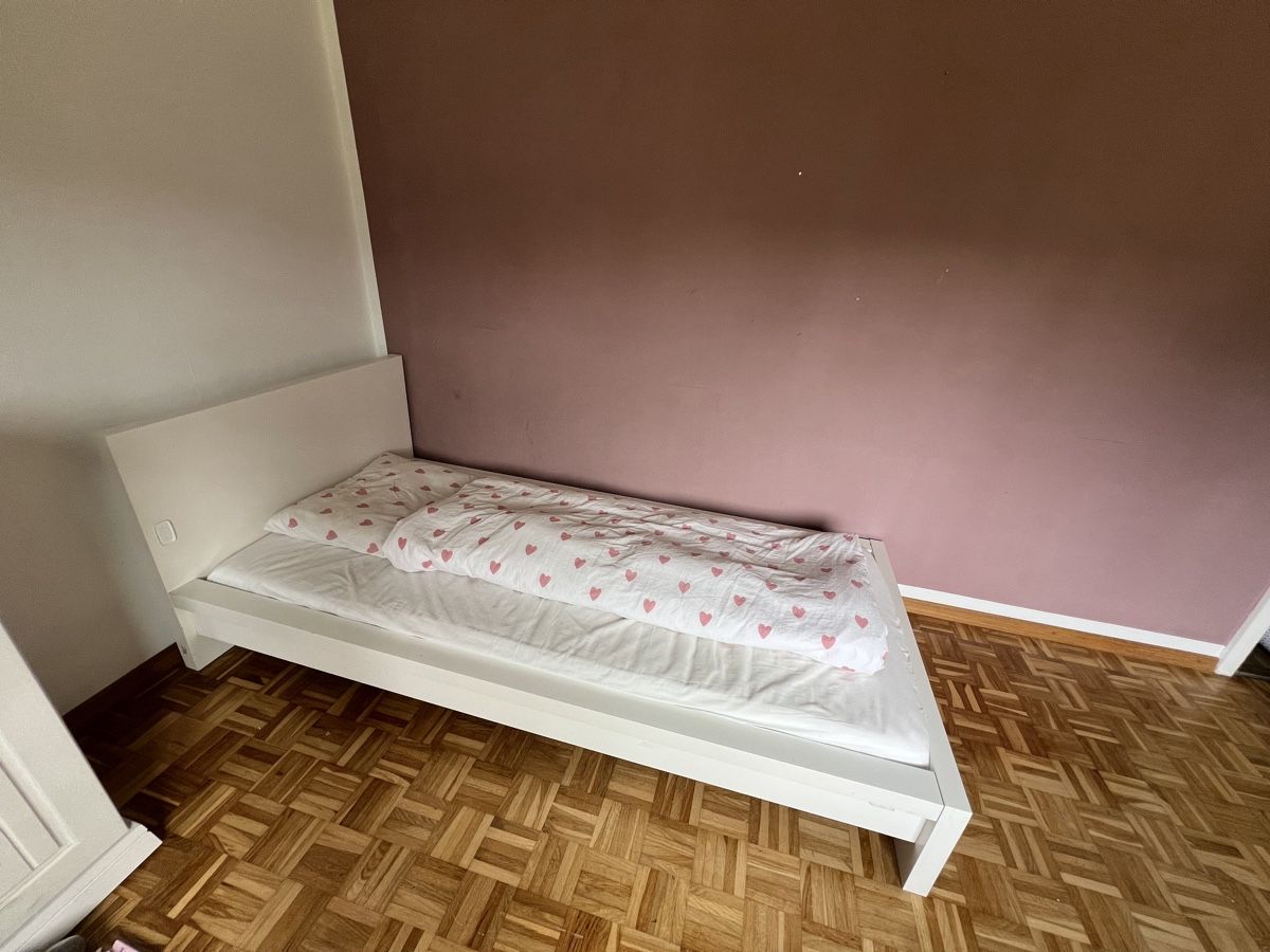 Letti: IKEA Malm Bettrahmen weiss 90x200 – Usato da Uster venduto da Smint12 1