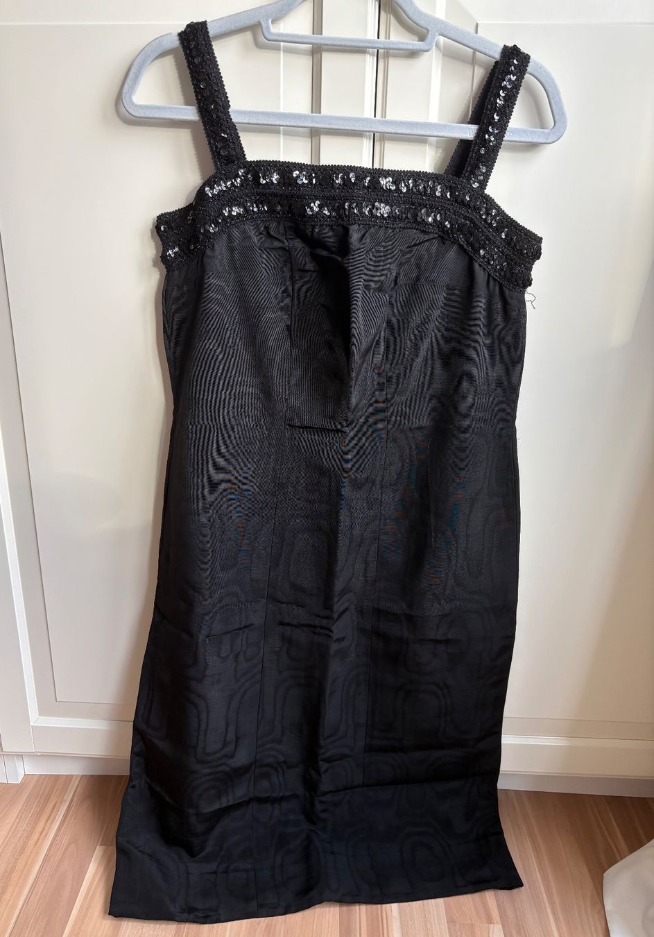 Vestiti: Schwarzes elegantes Kleid – Nuovo (secondo la descrizione) da Oetwil an der limmat venduto da Sual