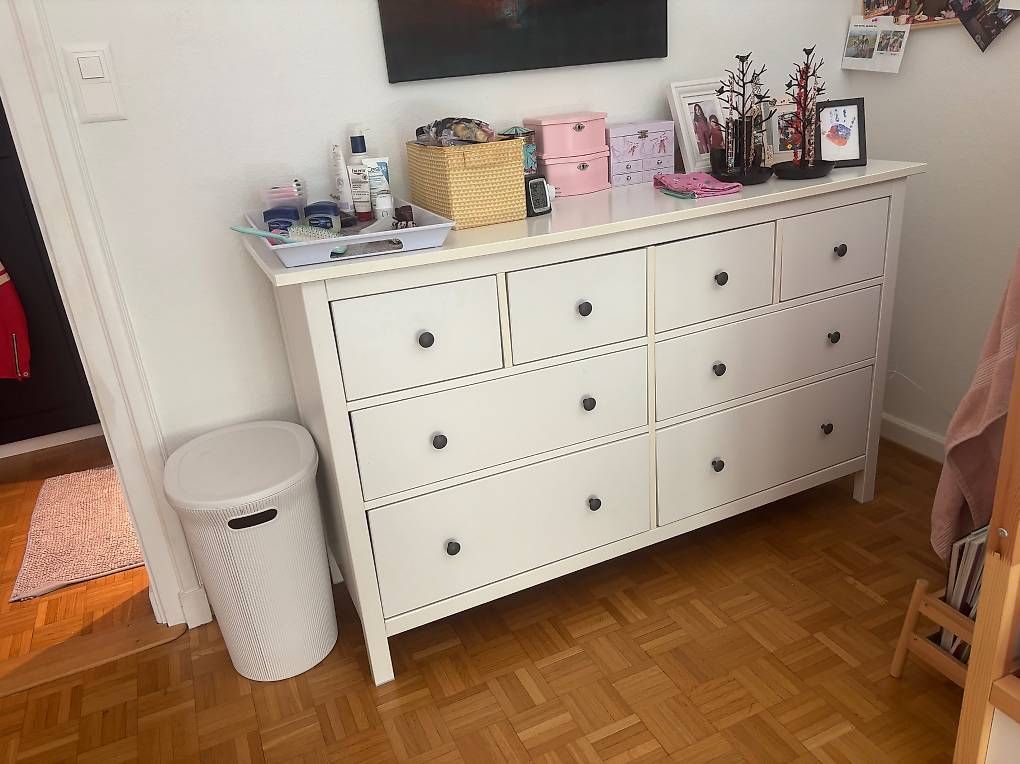 Cassettiere: IKEA HEMNES Cheat of Draws – Usato da Genève venduto da dcl_7j5w 1