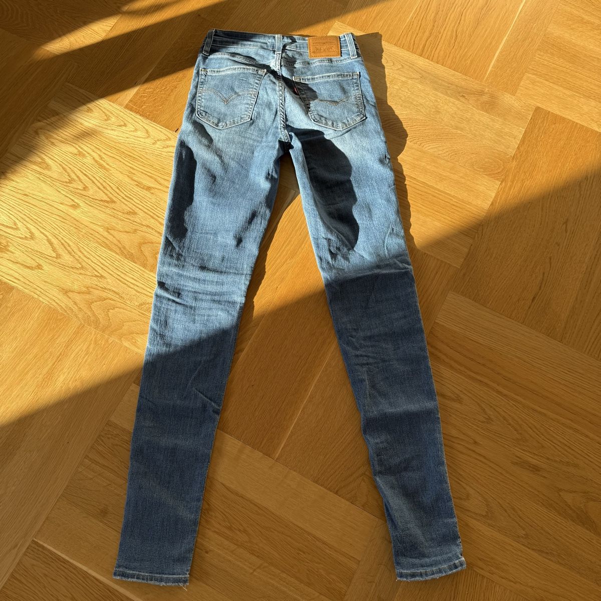 Levi's Jeans: Jeans Levi’s – Nuovo (secondo la descrizione) da Lausanne venduto da aly_b2bf