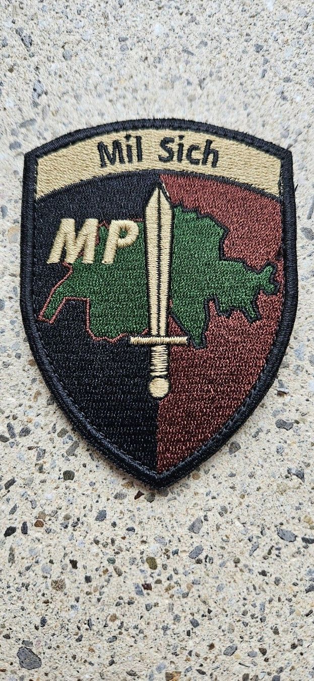 Schweizer Armee Plaketten & Abzeichen: *** Badge Militärpolizei mit klett *** – Neu und originalverpackt aus Riedholz von fr_sIruP