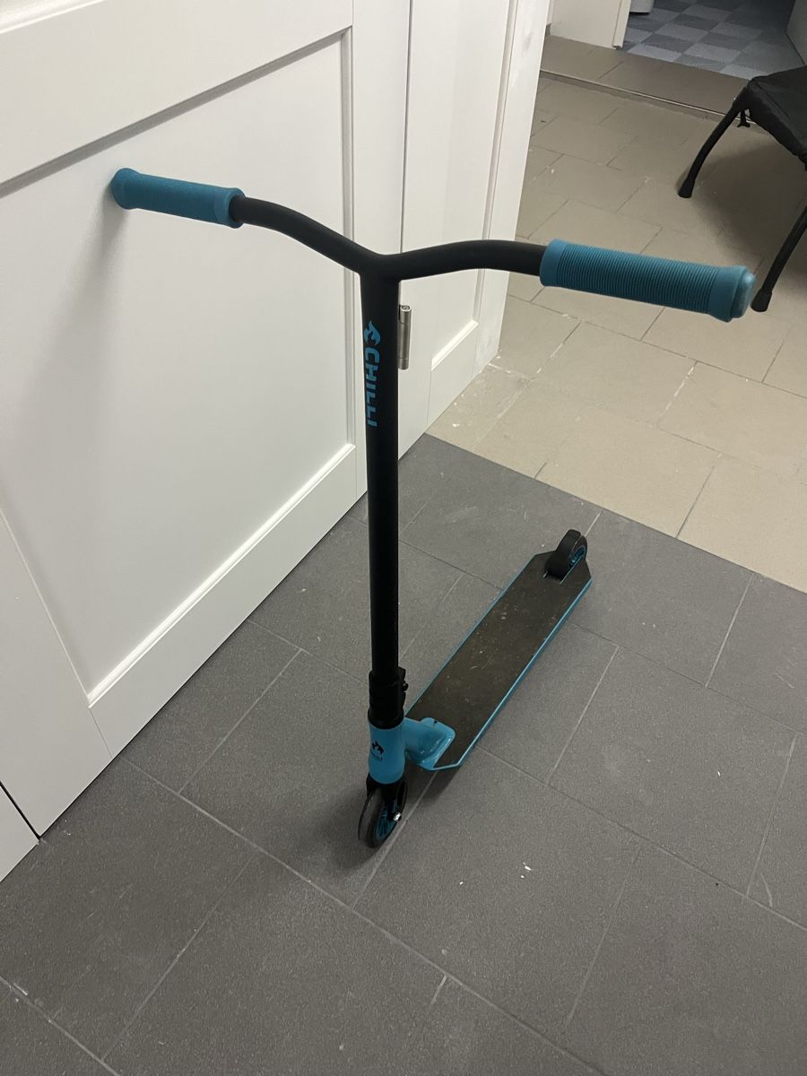 Scooter: Stunt Scooter Chilli blau schwarz  – Usato da Wohlen AG venduto da An_Matt00 1