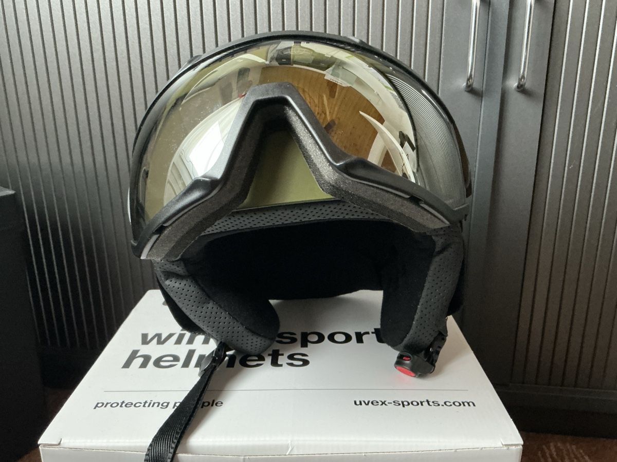 Uvex Caschi: Uvex Instinct Visor Skihelm Olive Matt, Grösse 59-61cm – Usato da Wängi venduto da Madella 2