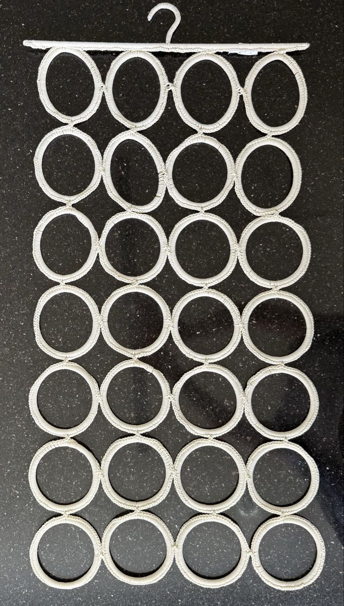 Ikea Guardaroba: Schal / Schmuck Aufbewahrung von IKEA – Usato da Lyss venduto da Sibella56