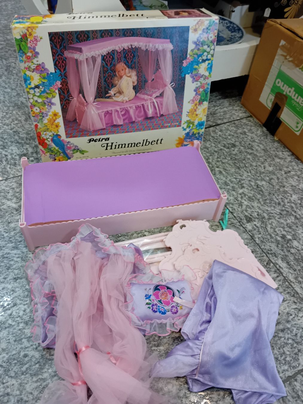 Casette per bambini: Petra Himmelbett per bambole Barbie – Usato da Biasca venduto da Old_6blh 5