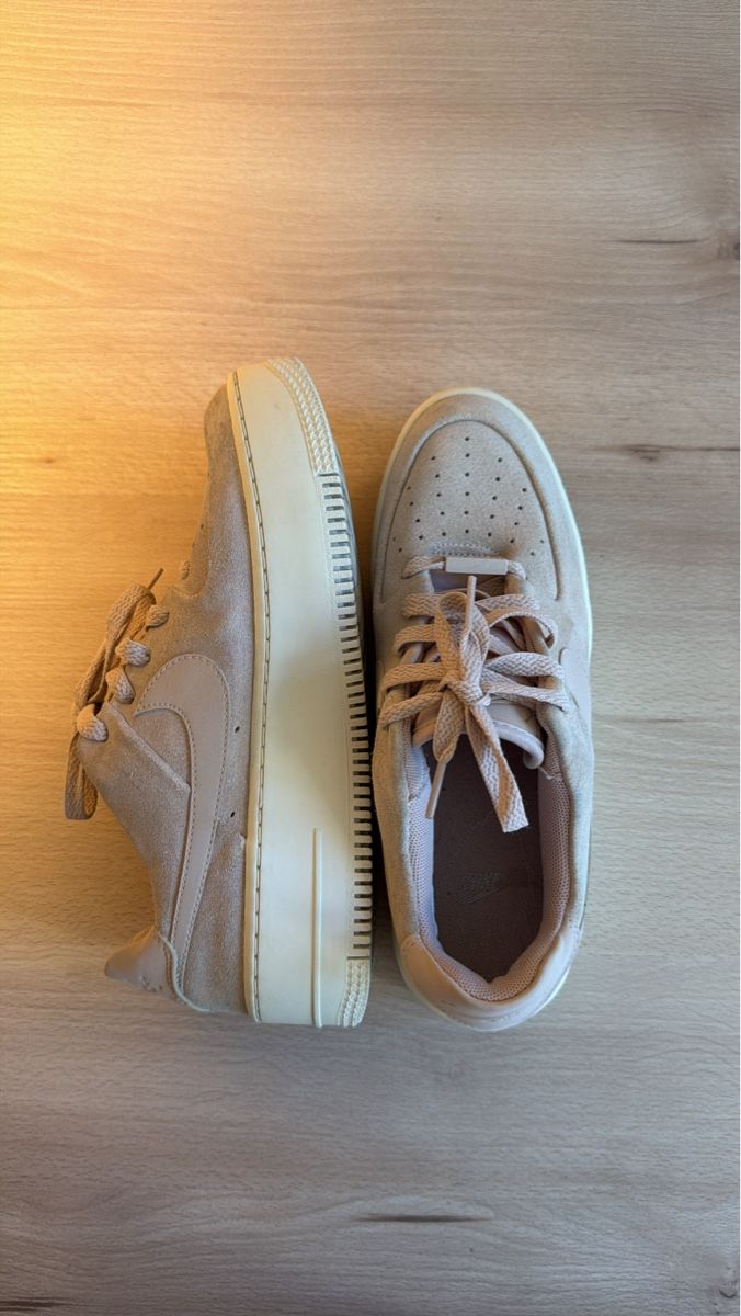 Nike Damenschuhe: NIKE AIR FORCE 1 LOW – Gebraucht aus Puplinge von yav_9r9f 1