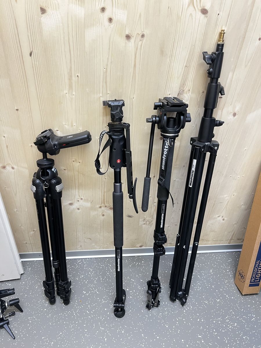Manfrotto Altro in Decorazioni & Accessori: Manfrotto Stativ Set: 055PROB, 685B, 561B, 004B - Top! – Usato da Winterthur venduto da gue_yf9d 1