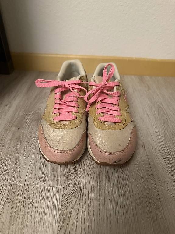 Scarpe da donna: Nike Turnschuhe Gr. 38.5  – Usato da Kreuzlingen venduto da ami_6mbf 1