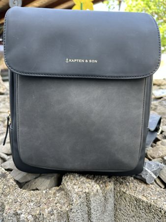 Kapten & Son Rucksack schwarz mit etwas grau