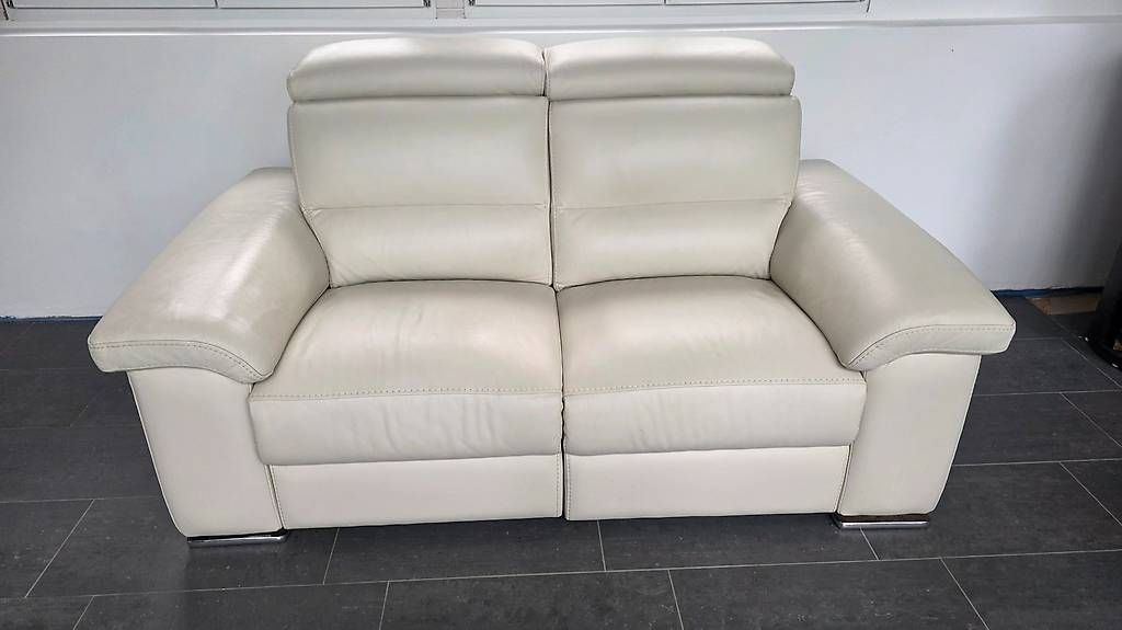 Sofas: Ledersofa – Gebraucht aus Lenggenwil von plumkin