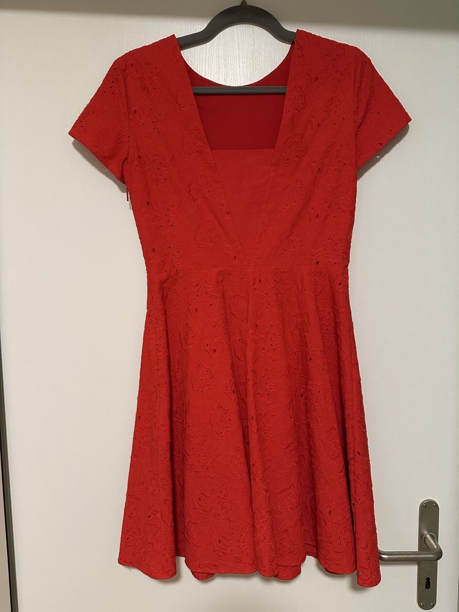 Armani Vestiti: Armani Kleid Rot US-Grösse 2 – Nuovo (secondo la descrizione) da Berikon venduto da sar_9zg5 2