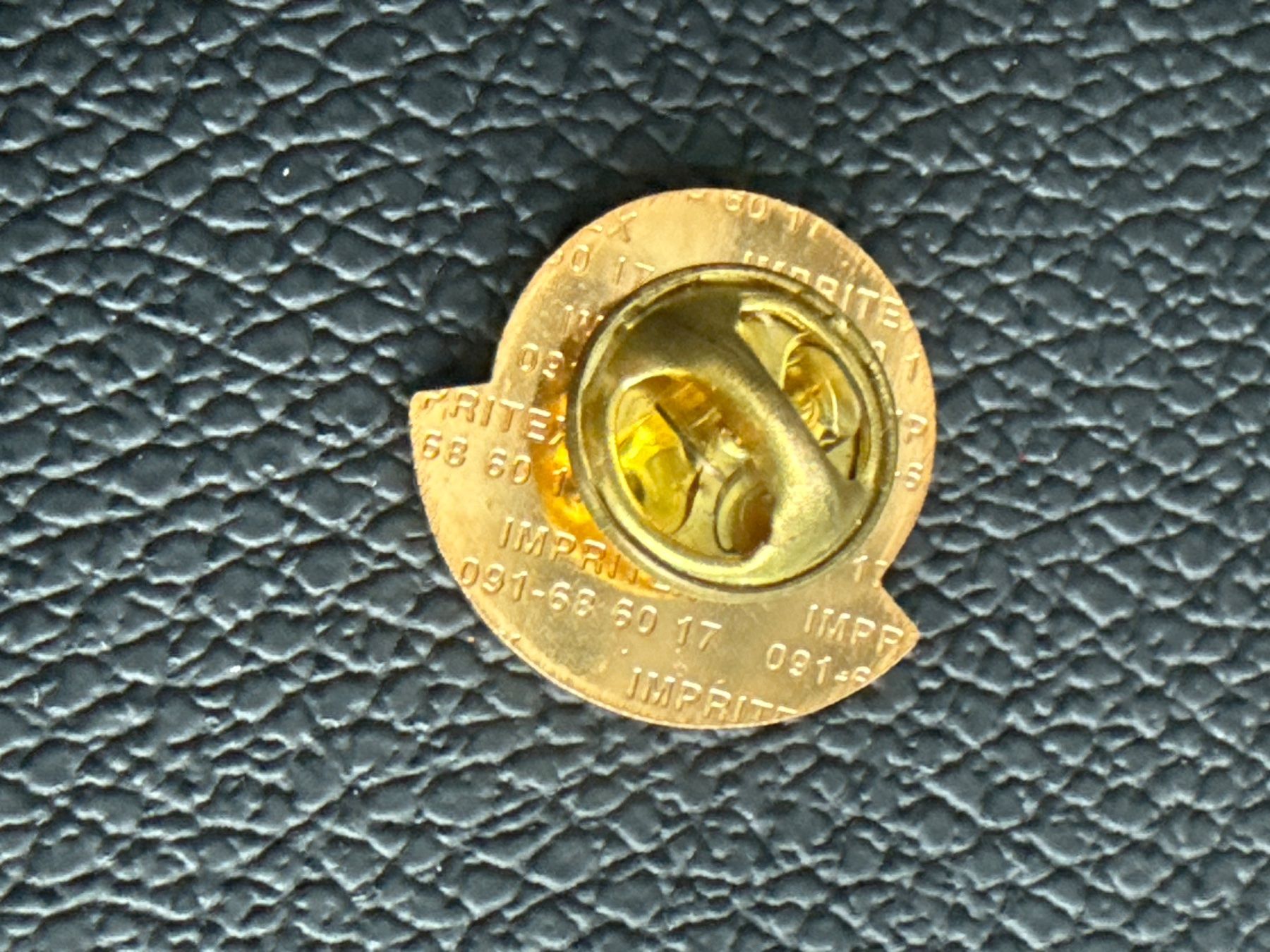 Plaketten & Abzeichen: Pin Spiess Schiers – Gebraucht aus Glattbrugg von Schweigmatt 1