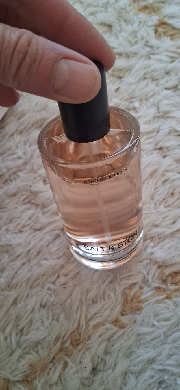 Profumi & Eau de Toilette: Salt & Stone Bodyspray Safran& Cèdre – Nuovo (secondo la descrizione) da Zunzgen venduto da NiBe99 1