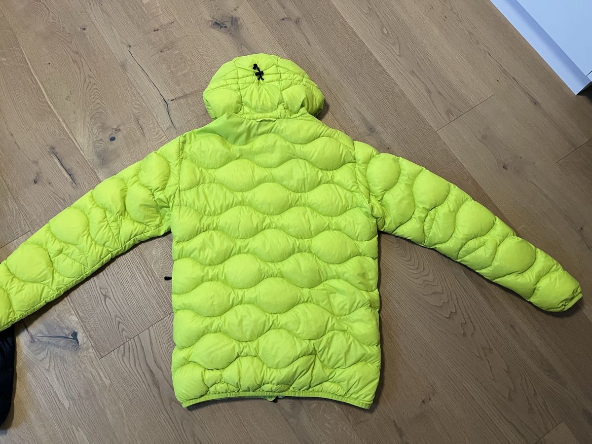 Peak Performance Jacken: Peak Performance Daunenjacke mit Kapuze Grösse S – Gebraucht aus Sins von stoneborn05 3