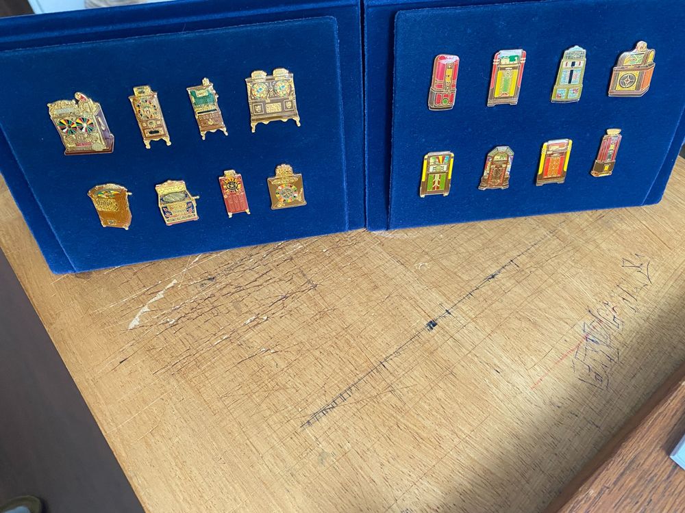 Pin-Set Jukebox (Neu (gemäss Beschreibung)) in Beringen für CHF 80 ...