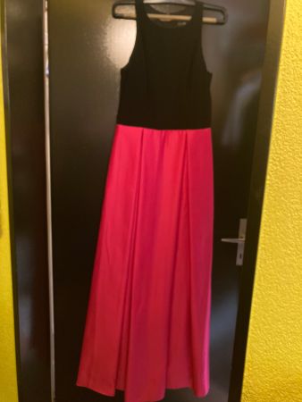 Abendrobe pink-schwarz