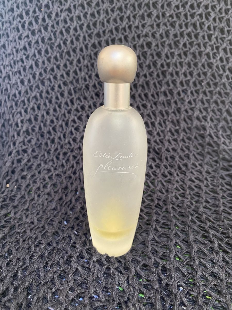 Estée Lauder Profumi & Eau de Toilette: Parfüm Estée Lauder Pleasure – Usato da Züberwangen venduto da Lisi71