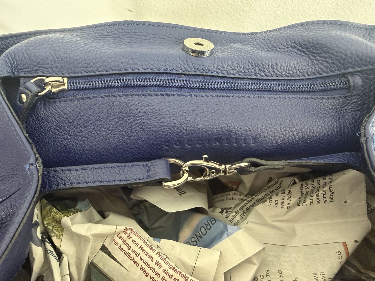 Coccinelle Sacs femmes: Coccinelle Echtleder Tasche – D'occasion à Uzwil par Calla03 6
