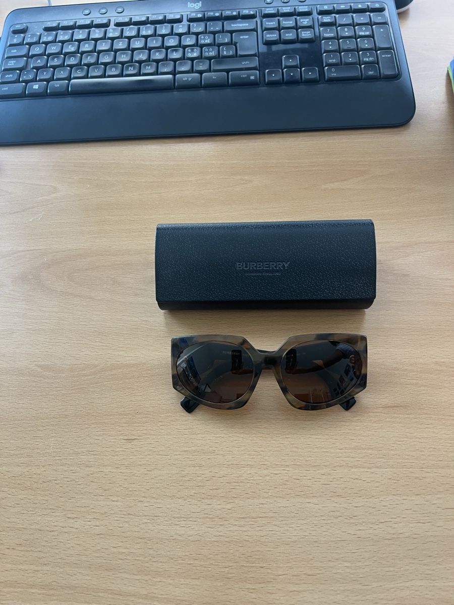 Burberry Brillen & Gläser: Burberry Sonnenbrille - Braun – Neu (gemäss Beschreibung) aus Zürich von celineaceline