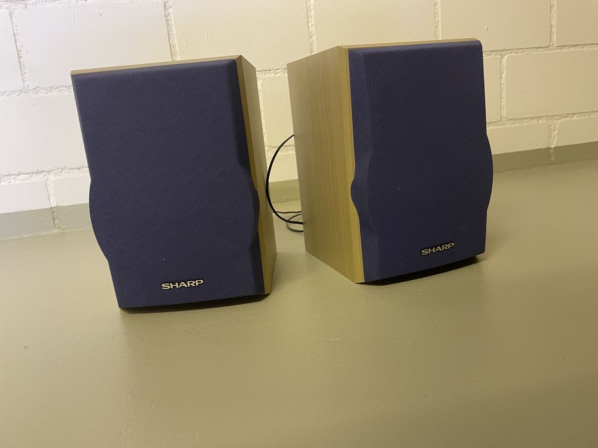 Sharp Lautsprecher: Lautsprecherboxen von SHARP – Gebraucht aus Eiken von garanoiri 1