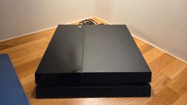 Playstation 4 Console with 4 Games and Controllers