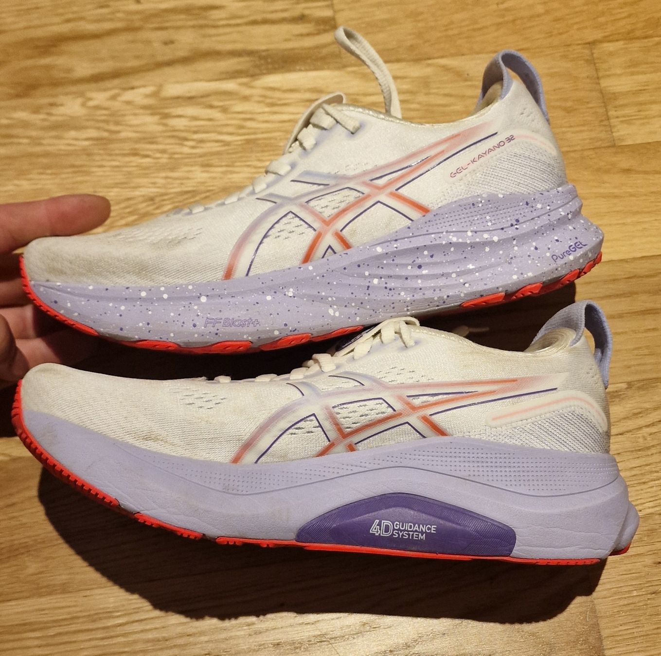 Asics Damenschuhe: Asics Laufschuh – Gebraucht aus Gwatt (Thun) von 1gi_9vlk