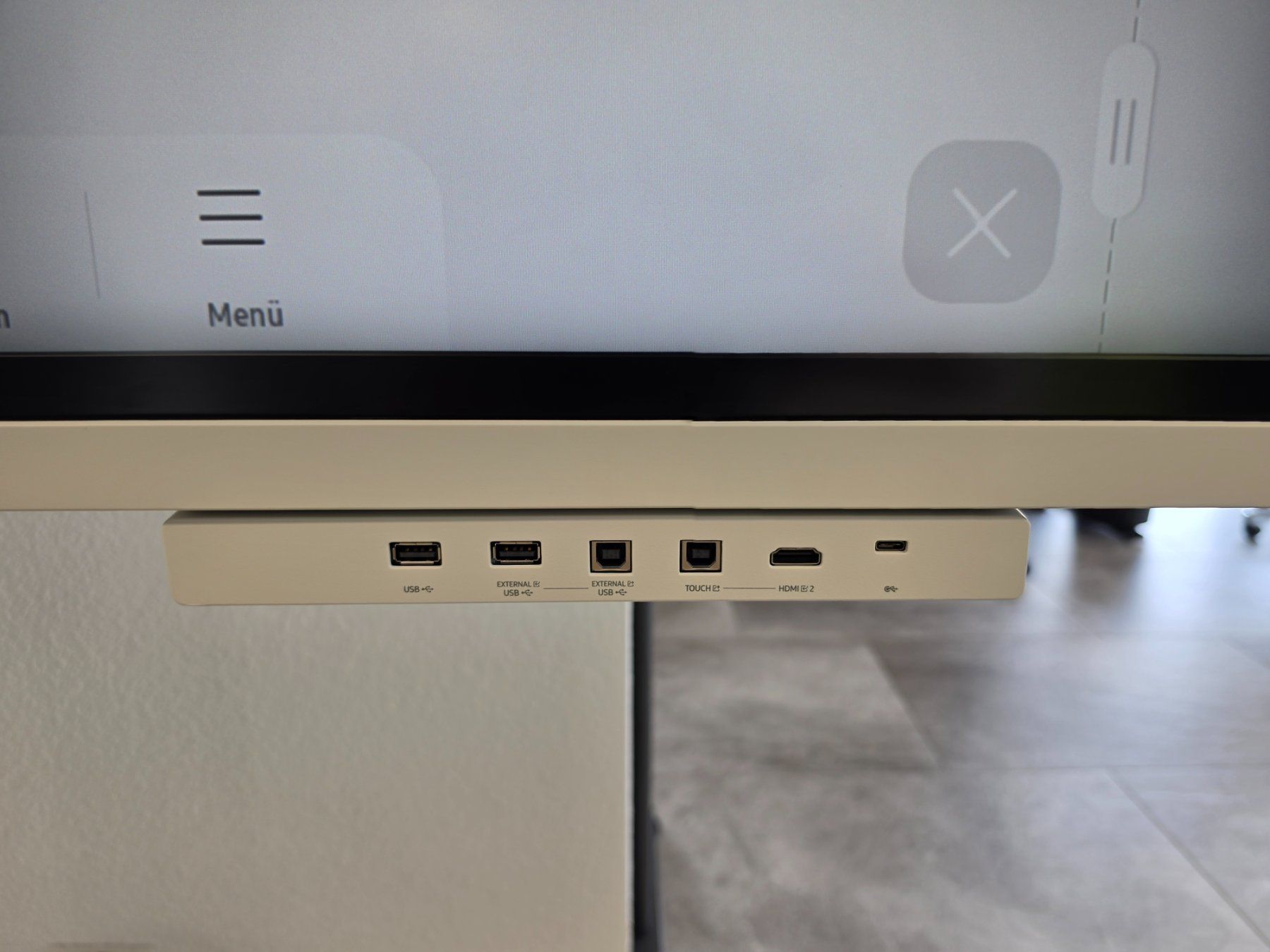 Samsung Monitor: Samsung Flip 4 Pro WM65B – Usato da Lengnau BE venduto da MF2543 2