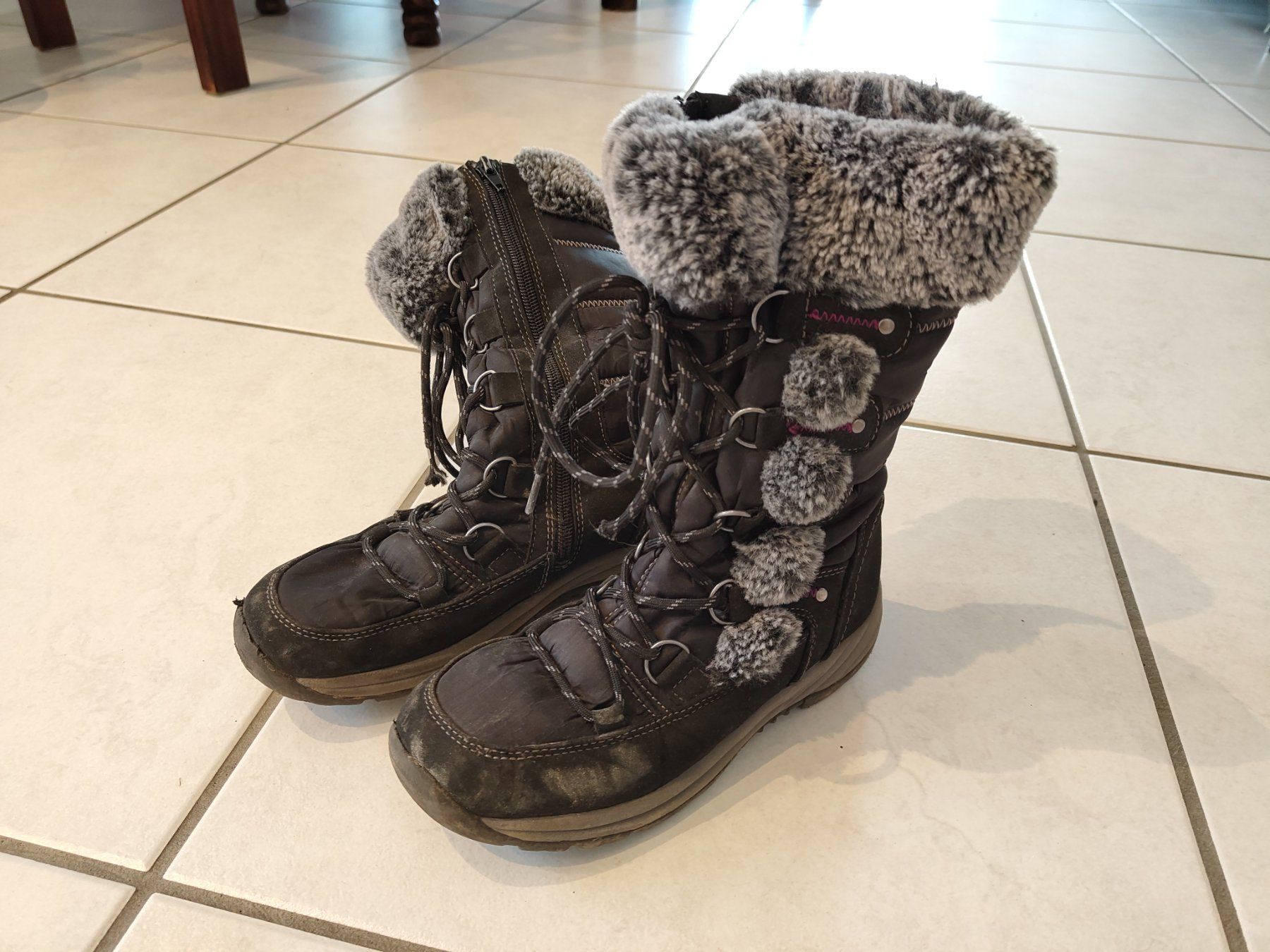 Scarpe per ragazze: Winterstiefel Gr. 35 – Usato da Neerach venduto da stens