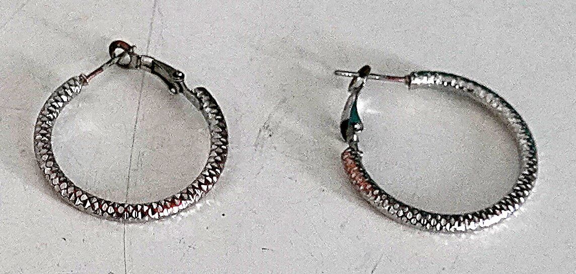 Ohrringe & -stecker: Modeschmuck Ohrenringe – Gebraucht aus Baar von 2cvbaar 1