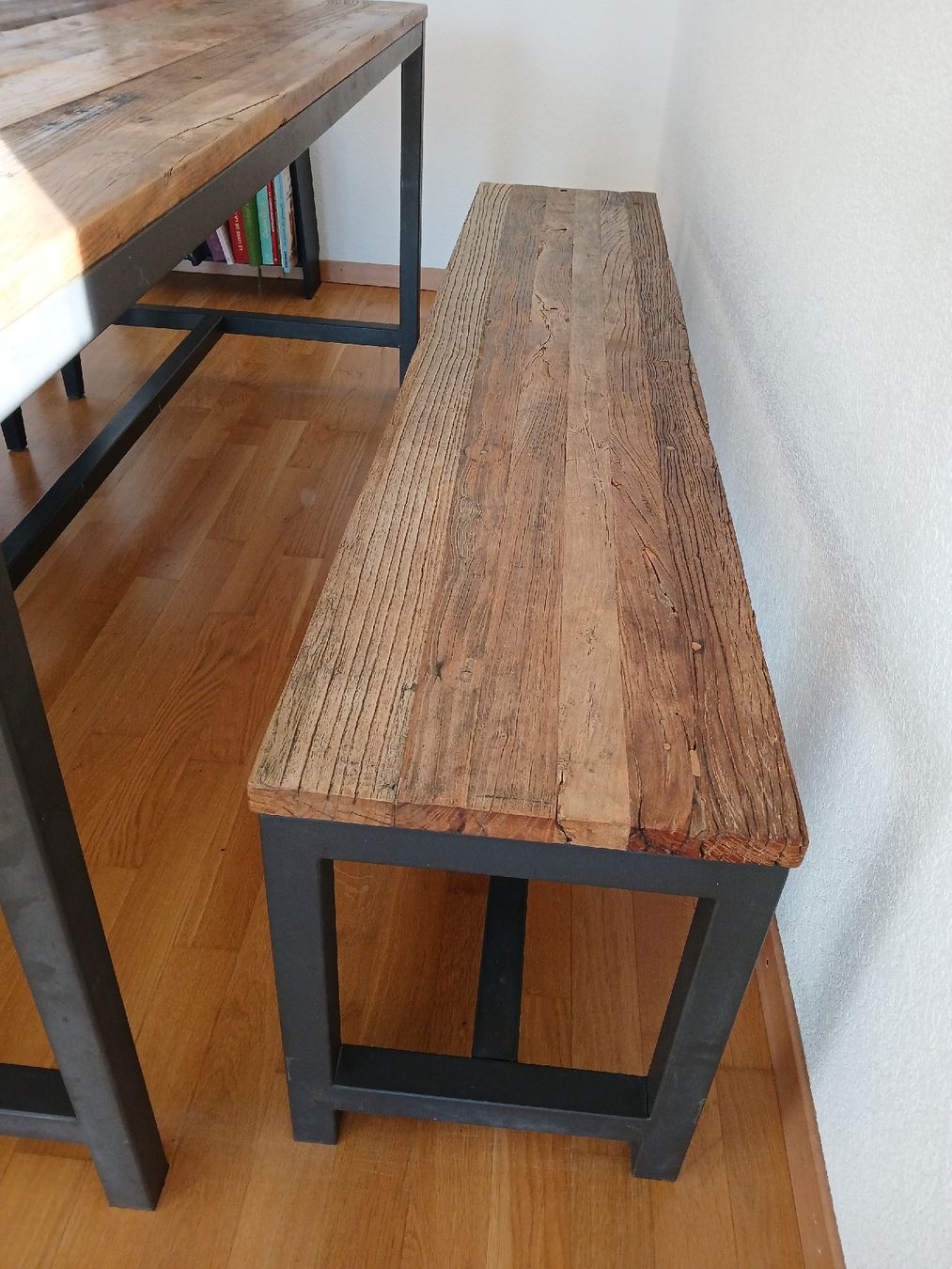 Tables: Ensemble table et banc – D'occasion à Concise par nan_8dqn 3