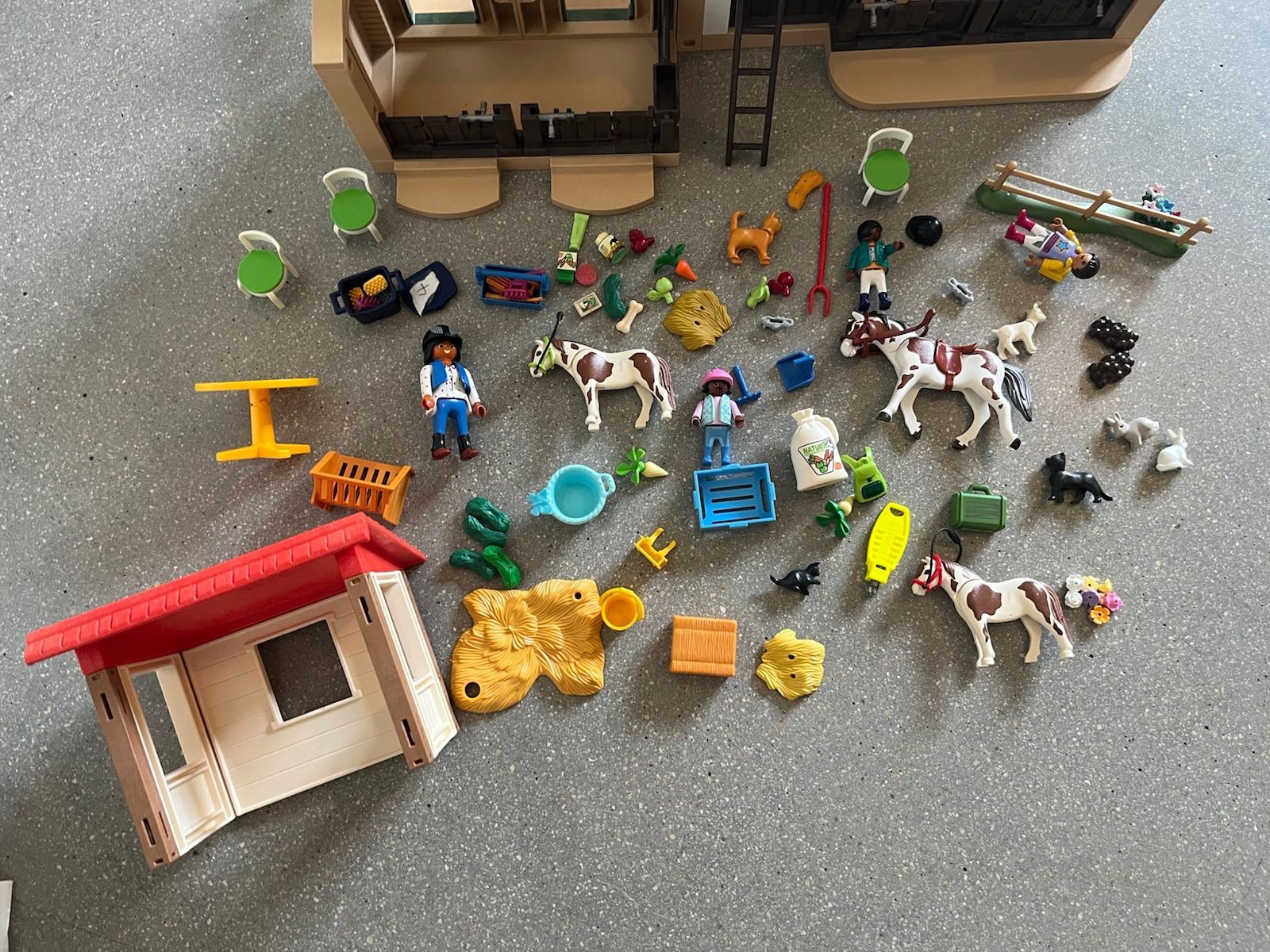 Playmobil Giocattoli: Playmobil Reiterhof – Usato da Bern venduto da Werahiko