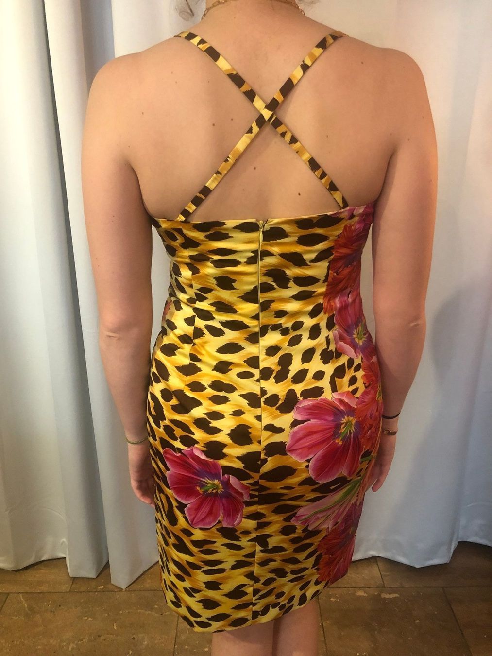 Versace Vestiti: Exklusives Versace Classic Kleid – Usato da Zürich venduto da Naebeli 4
