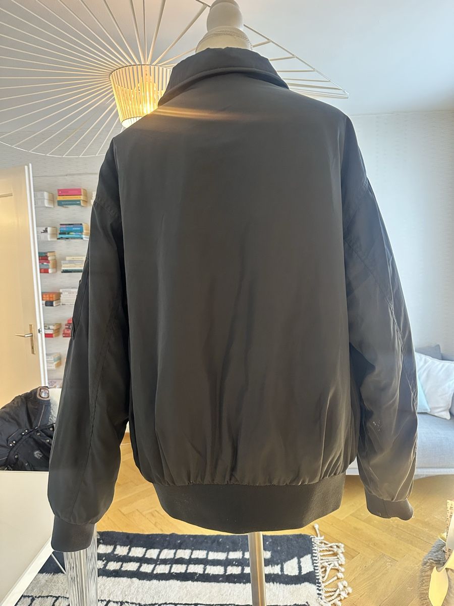 Giacche: Bomber-Jacke in grau-blau Grösse M – Usato da Zürich venduto da Mona-L 4